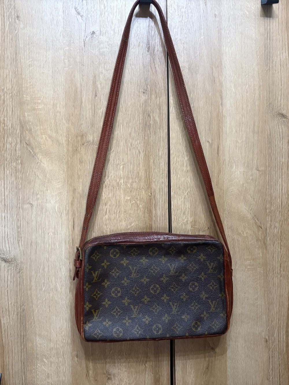 Vintage Louis Vuitton Monogram Sac Bandouliere Crossbody Shoulder Bag w Dust Bag - Picture 2 of 16